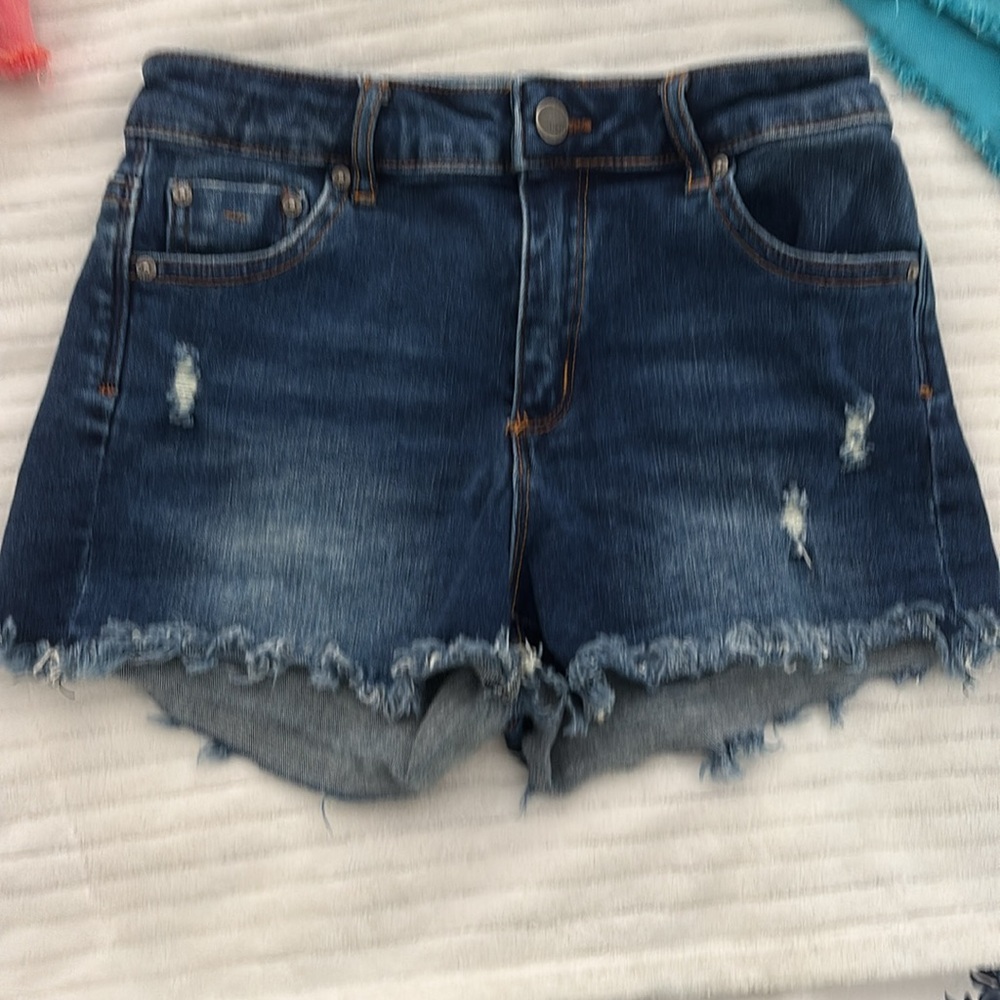 Bundle of girls Tractr denim shorts - Picture 4 of 6